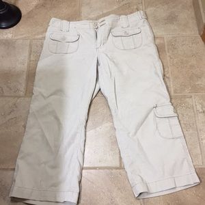 Old Navy Capri.